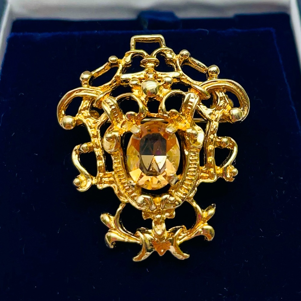 COPY - Vintage Gorgeous Brooch Pendant by Sarah Coventry